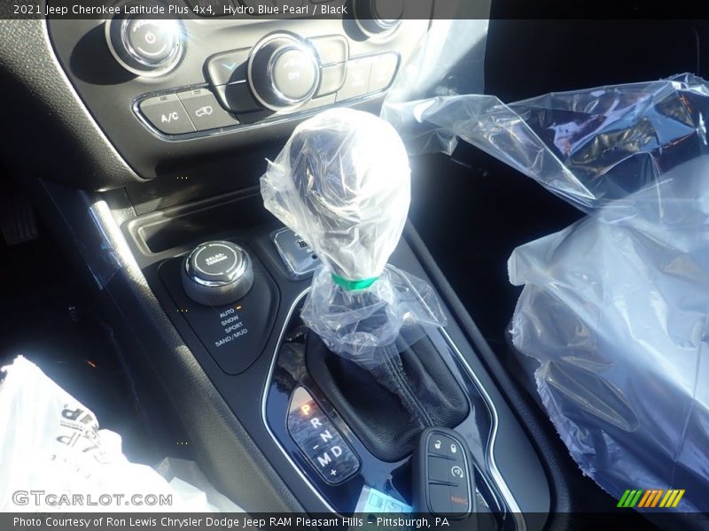 Hydro Blue Pearl / Black 2021 Jeep Cherokee Latitude Plus 4x4