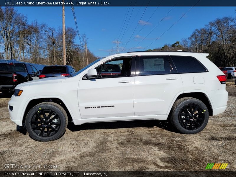  2021 Grand Cherokee Laredo 4x4 Bright White