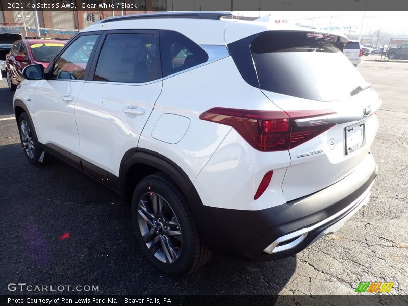 Clear White / Black 2021 Kia Seltos S AWD