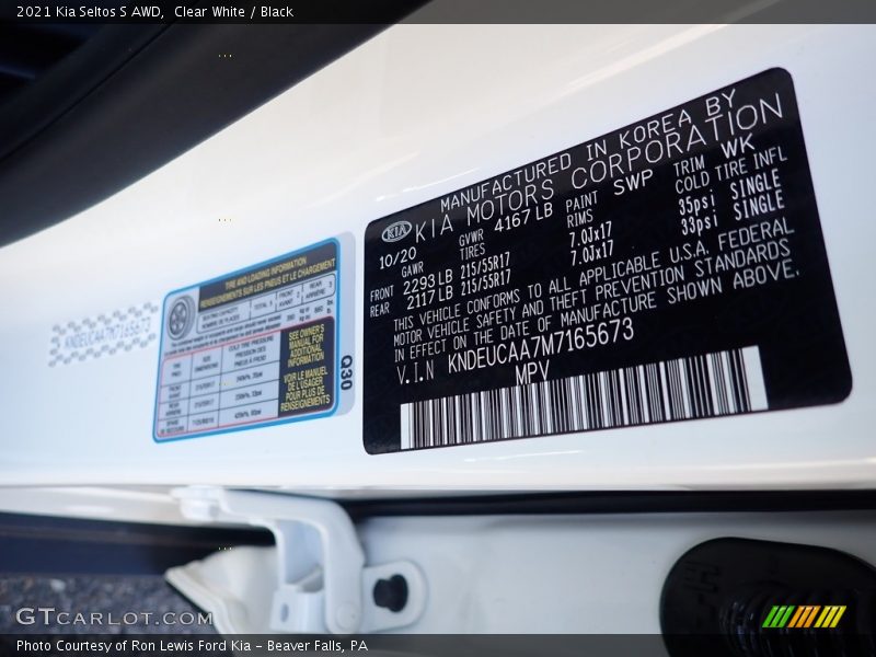 Clear White / Black 2021 Kia Seltos S AWD