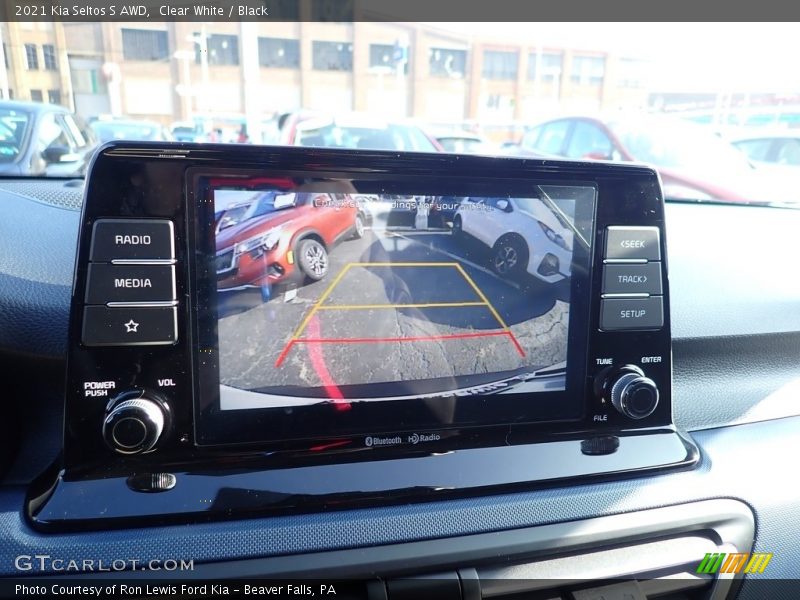 Clear White / Black 2021 Kia Seltos S AWD