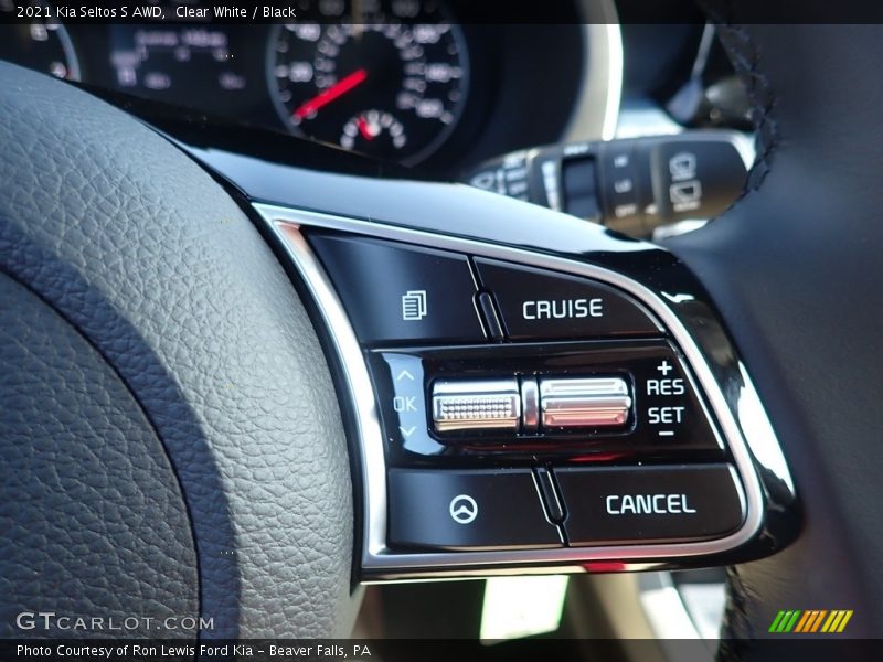Clear White / Black 2021 Kia Seltos S AWD