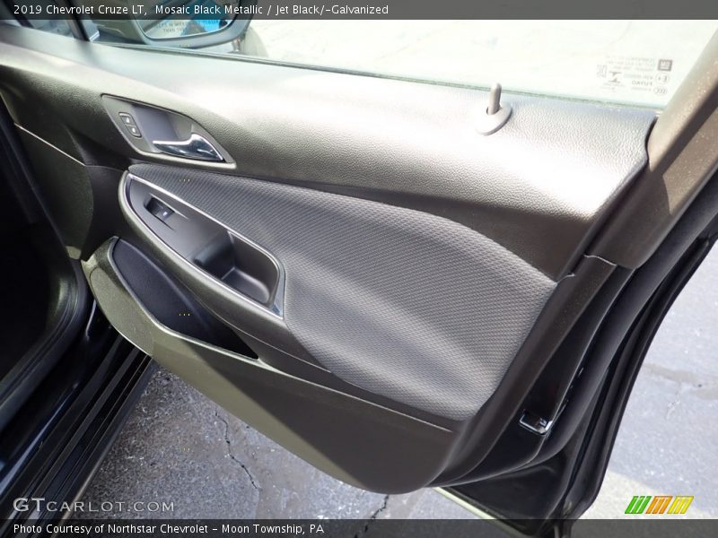 Mosaic Black Metallic / Jet Black/­Galvanized 2019 Chevrolet Cruze LT