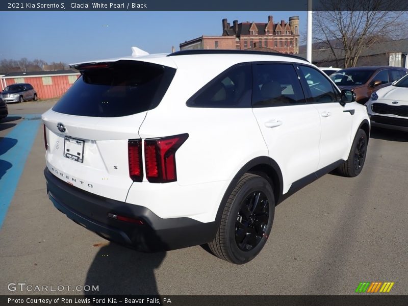 Glacial White Pearl / Black 2021 Kia Sorento S