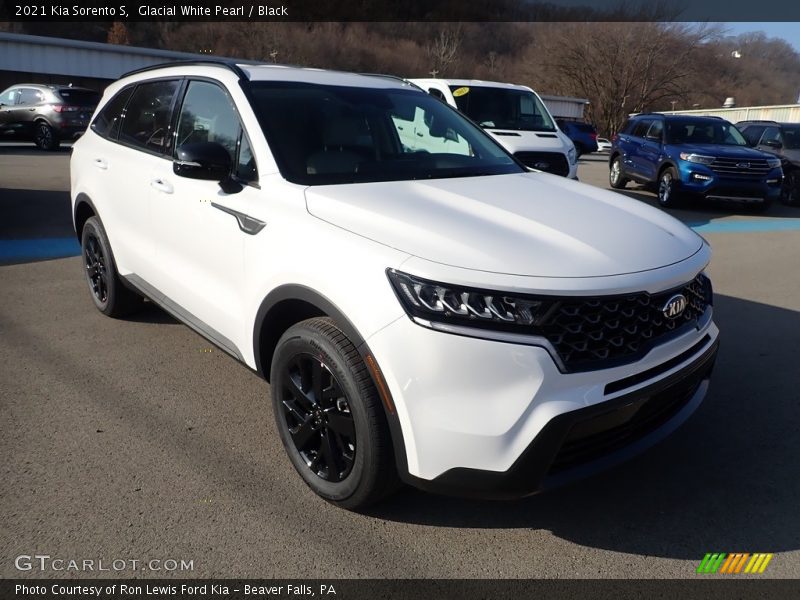 Glacial White Pearl / Black 2021 Kia Sorento S