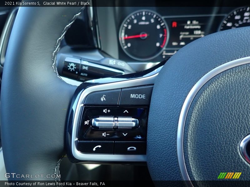 Glacial White Pearl / Black 2021 Kia Sorento S