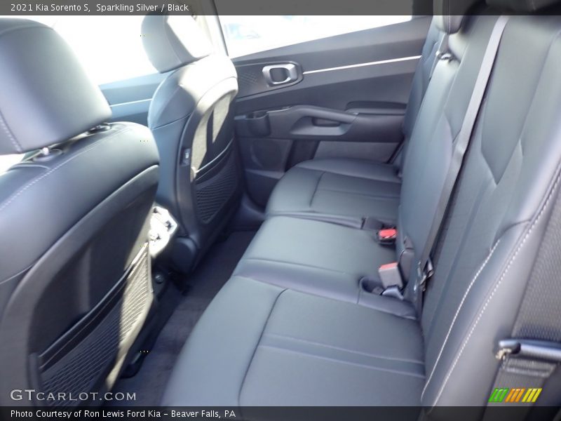 Sparkling Silver / Black 2021 Kia Sorento S