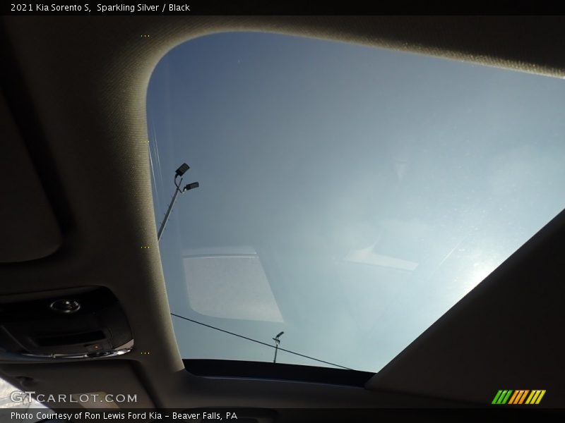 Sparkling Silver / Black 2021 Kia Sorento S