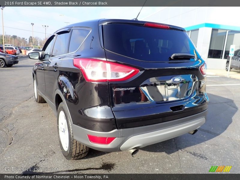 Shadow Black / Charcoal Black 2016 Ford Escape SE 4WD