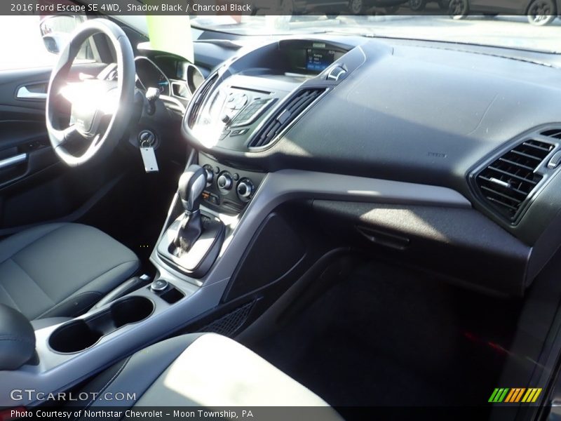 Shadow Black / Charcoal Black 2016 Ford Escape SE 4WD