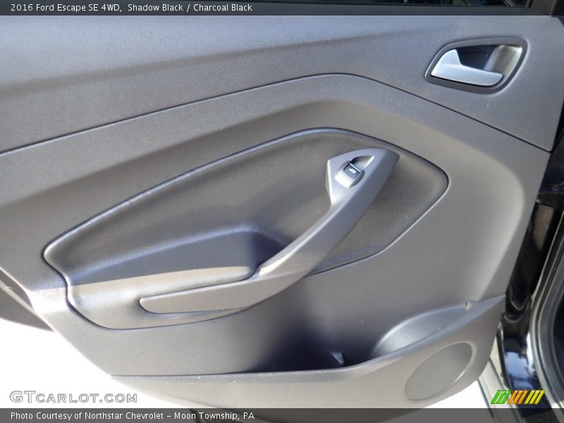Shadow Black / Charcoal Black 2016 Ford Escape SE 4WD