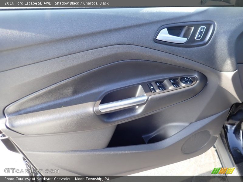 Shadow Black / Charcoal Black 2016 Ford Escape SE 4WD