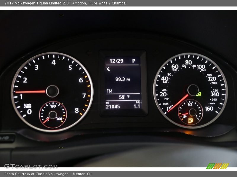 Pure White / Charcoal 2017 Volkswagen Tiguan Limited 2.0T 4Motion