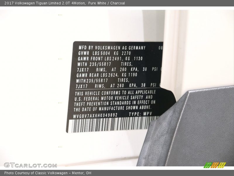 Pure White / Charcoal 2017 Volkswagen Tiguan Limited 2.0T 4Motion