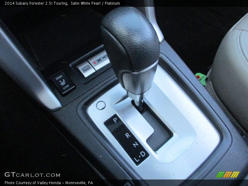 Satin White Pearl / Platinum 2014 Subaru Forester 2.5i Touring