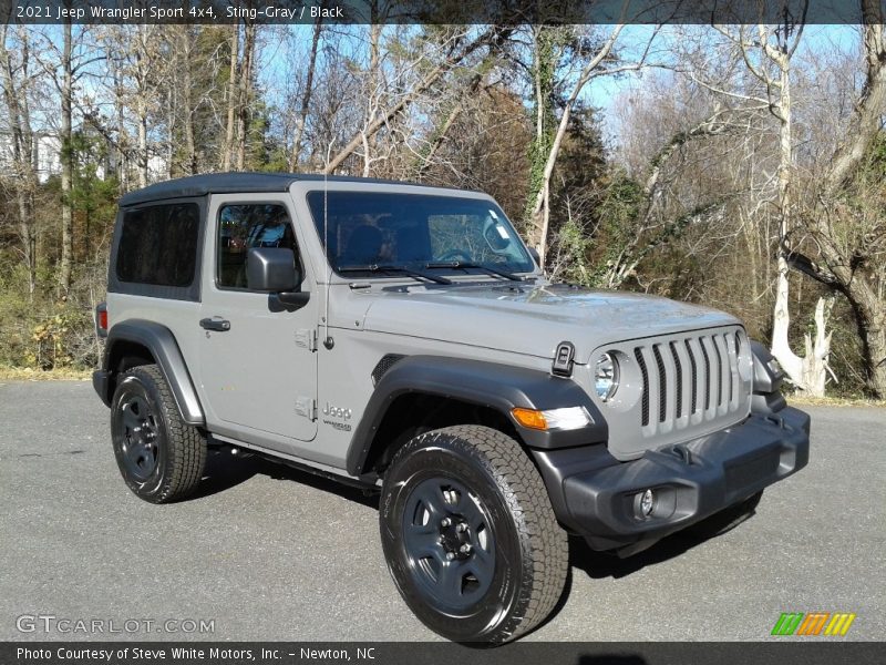 Front 3/4 View of 2021 Wrangler Sport 4x4