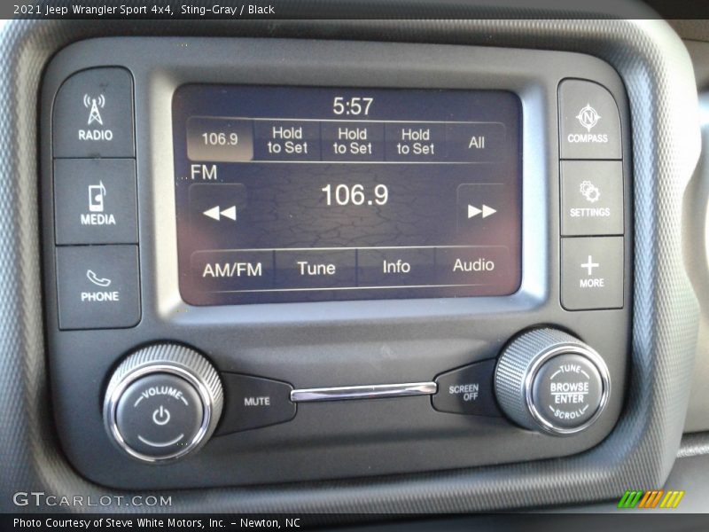 Controls of 2021 Wrangler Sport 4x4