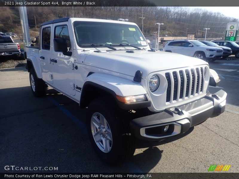 Bright White / Black 2021 Jeep Gladiator Sport 4x4