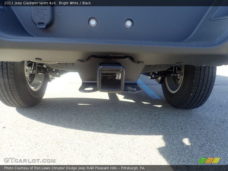 Bright White / Black 2021 Jeep Gladiator Sport 4x4