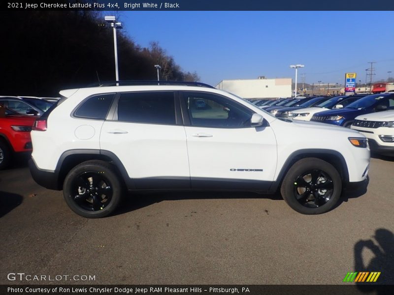 Bright White / Black 2021 Jeep Cherokee Latitude Plus 4x4