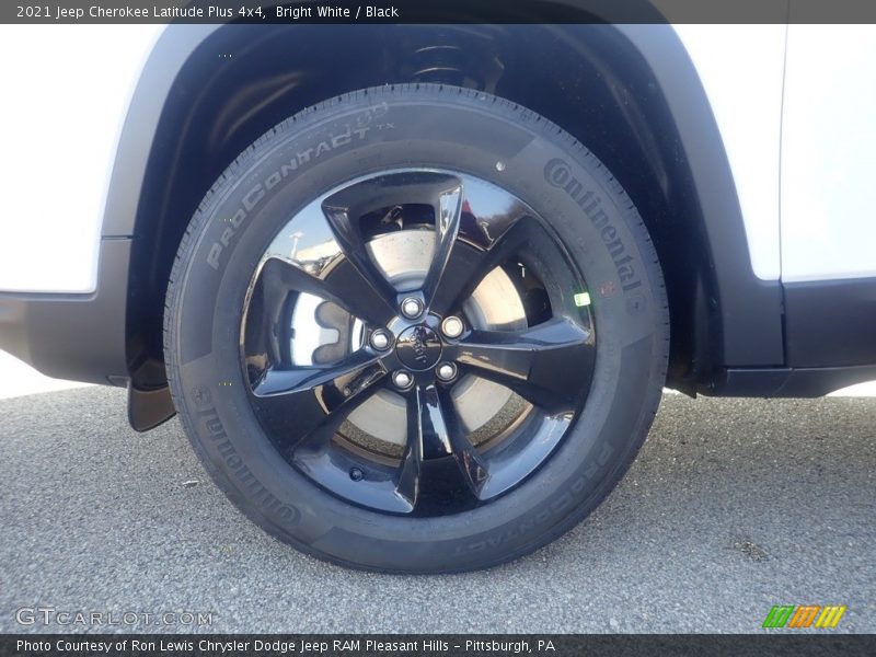 Bright White / Black 2021 Jeep Cherokee Latitude Plus 4x4