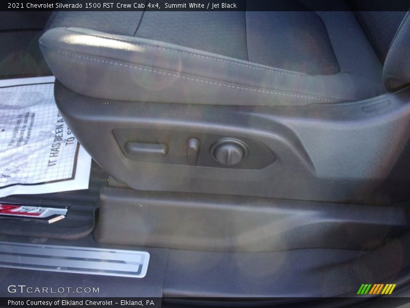 Summit White / Jet Black 2021 Chevrolet Silverado 1500 RST Crew Cab 4x4