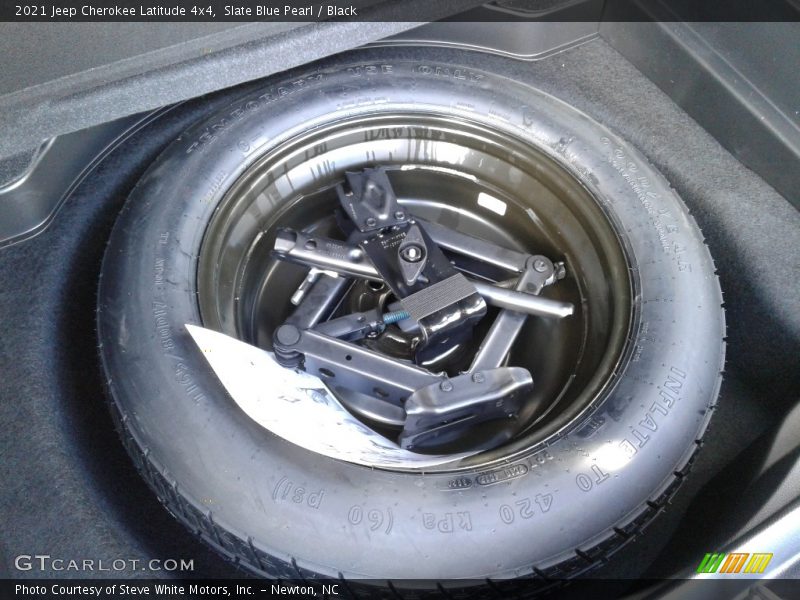 Slate Blue Pearl / Black 2021 Jeep Cherokee Latitude 4x4