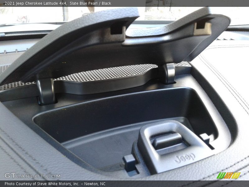 Slate Blue Pearl / Black 2021 Jeep Cherokee Latitude 4x4