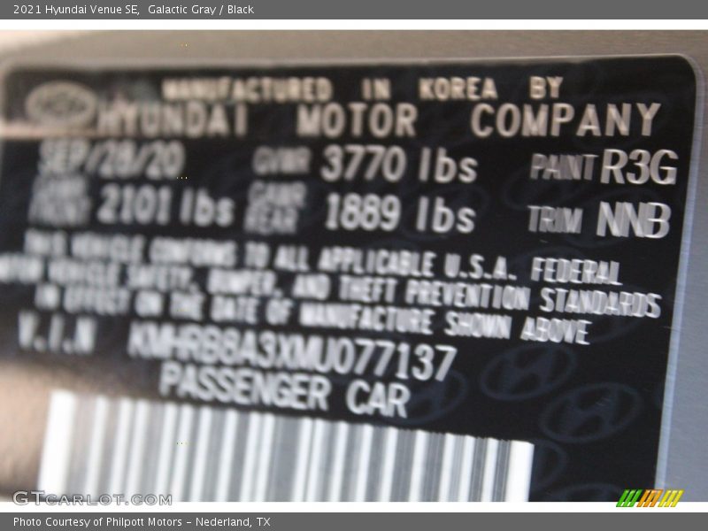 Galactic Gray / Black 2021 Hyundai Venue SE