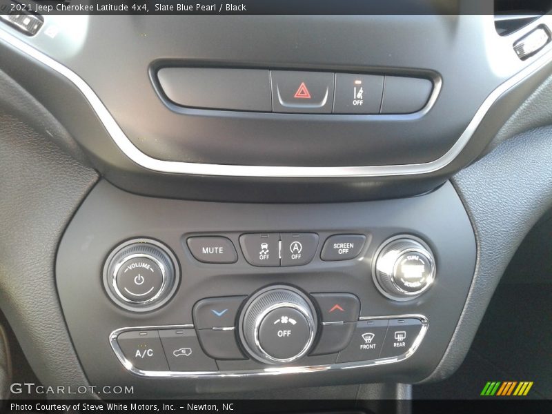 Slate Blue Pearl / Black 2021 Jeep Cherokee Latitude 4x4