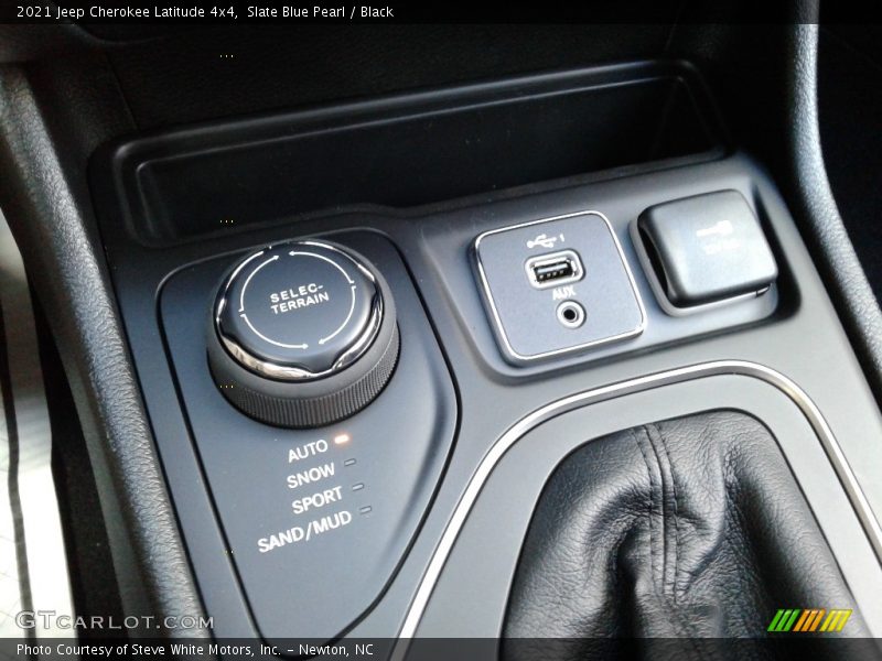 Slate Blue Pearl / Black 2021 Jeep Cherokee Latitude 4x4