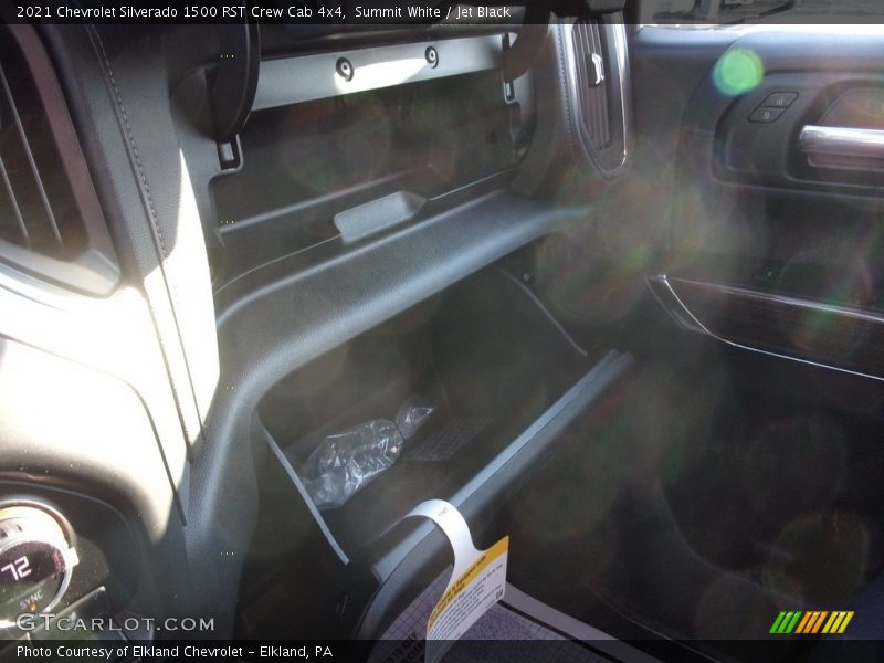 Summit White / Jet Black 2021 Chevrolet Silverado 1500 RST Crew Cab 4x4