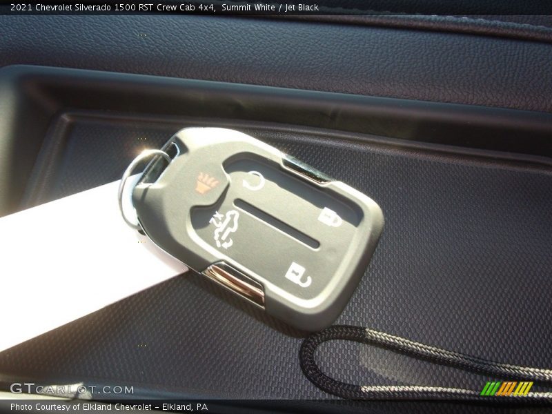 Summit White / Jet Black 2021 Chevrolet Silverado 1500 RST Crew Cab 4x4