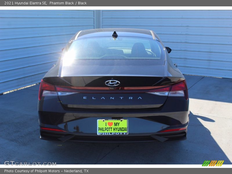 Phantom Black / Black 2021 Hyundai Elantra SE