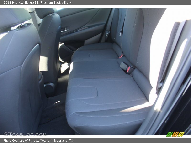 Phantom Black / Black 2021 Hyundai Elantra SE