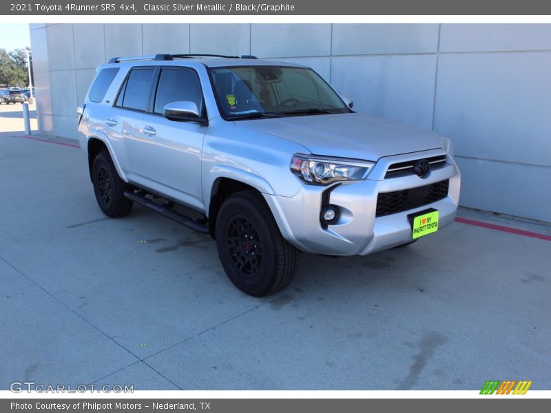 Classic Silver Metallic / Black/Graphite 2021 Toyota 4Runner SR5 4x4