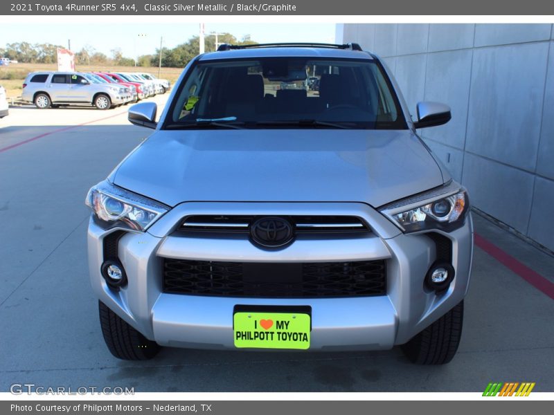 Classic Silver Metallic / Black/Graphite 2021 Toyota 4Runner SR5 4x4