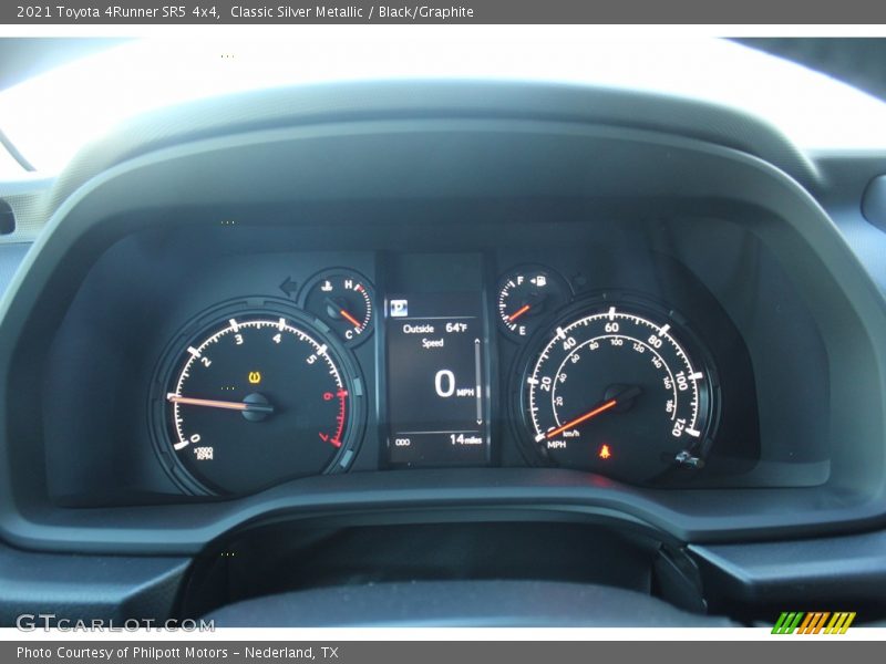 Classic Silver Metallic / Black/Graphite 2021 Toyota 4Runner SR5 4x4