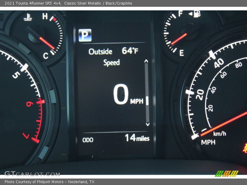 Classic Silver Metallic / Black/Graphite 2021 Toyota 4Runner SR5 4x4