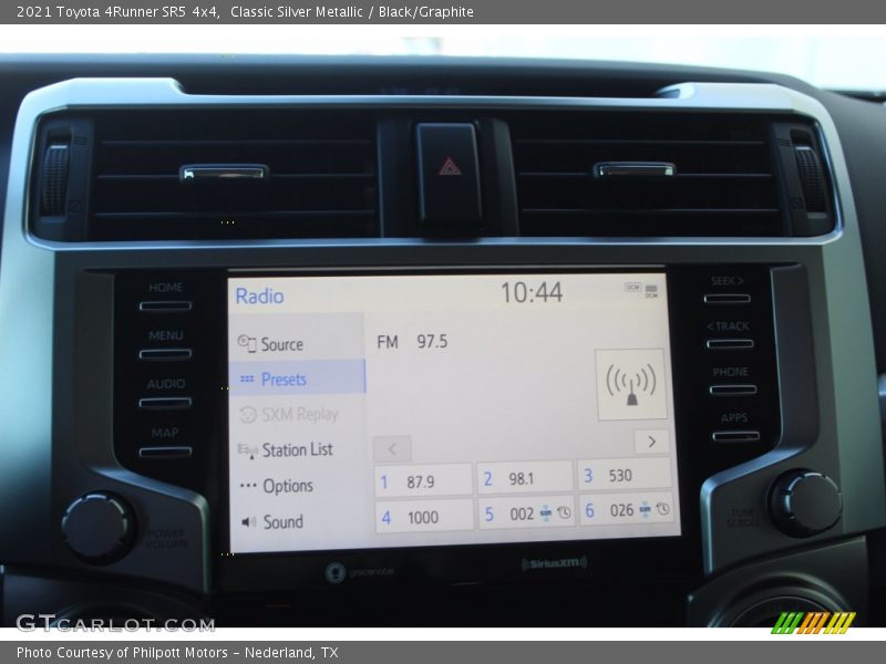 Classic Silver Metallic / Black/Graphite 2021 Toyota 4Runner SR5 4x4