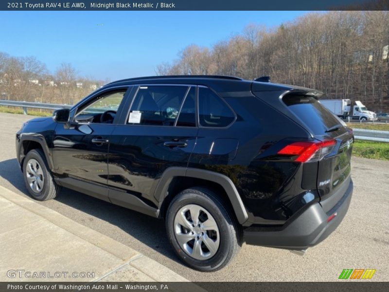 Midnight Black Metallic / Black 2021 Toyota RAV4 LE AWD