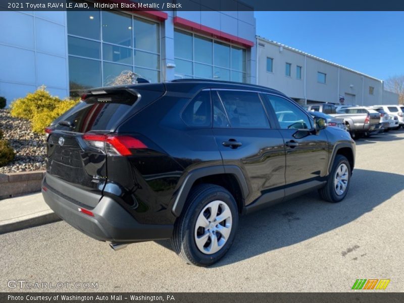 Midnight Black Metallic / Black 2021 Toyota RAV4 LE AWD