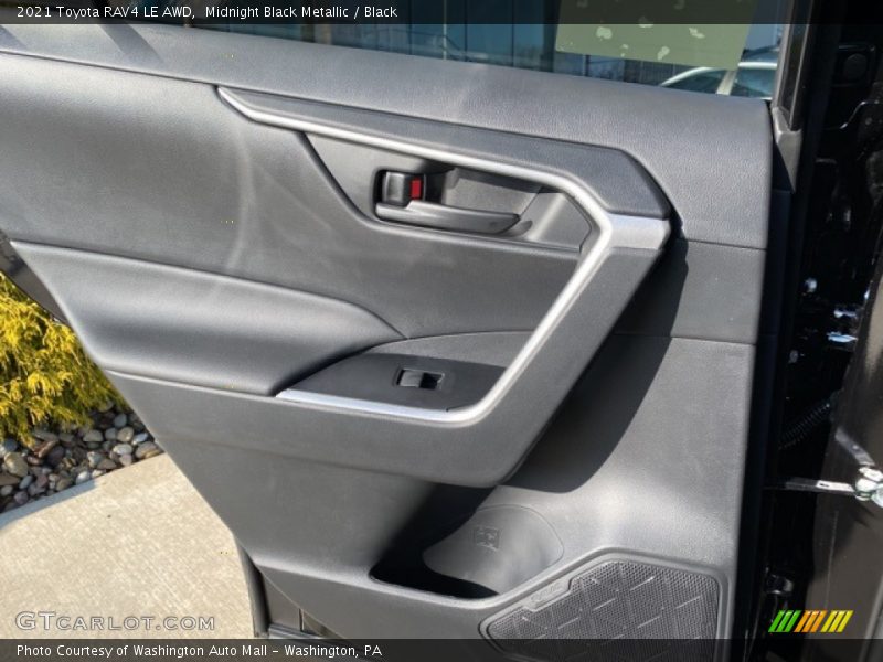 Midnight Black Metallic / Black 2021 Toyota RAV4 LE AWD