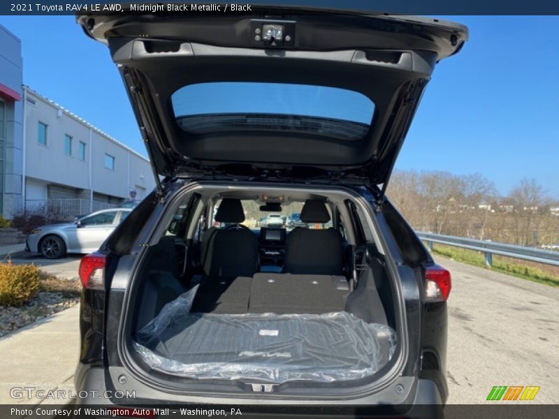 Midnight Black Metallic / Black 2021 Toyota RAV4 LE AWD