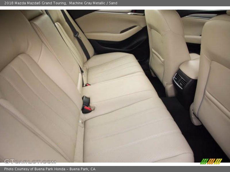 Machine Gray Metallic / Sand 2018 Mazda Mazda6 Grand Touring