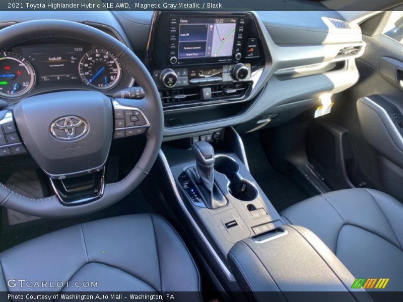 Magnetic Gray Metallic / Black 2021 Toyota Highlander Hybrid XLE AWD