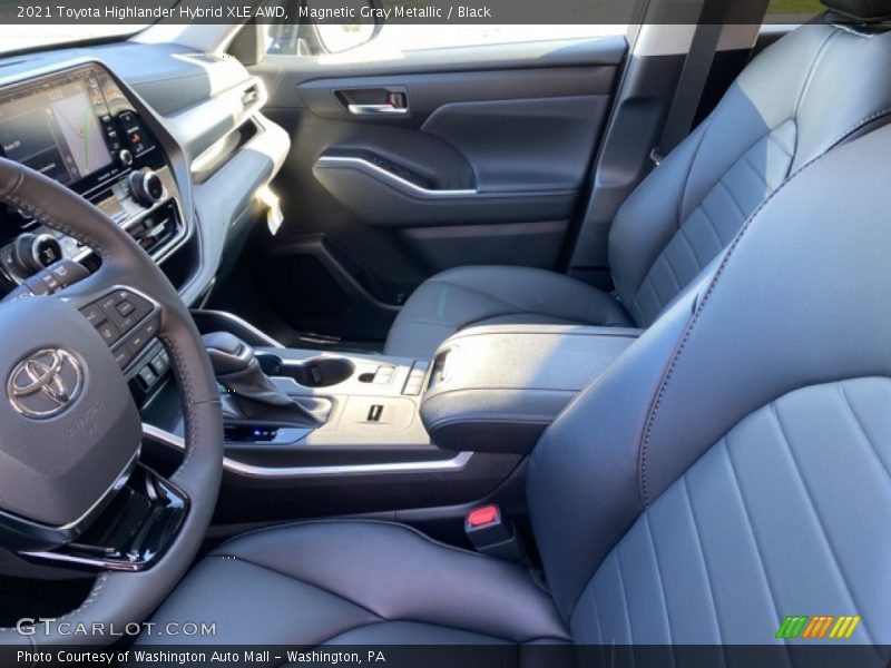 Magnetic Gray Metallic / Black 2021 Toyota Highlander Hybrid XLE AWD