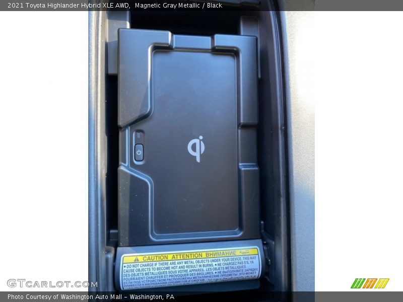 Magnetic Gray Metallic / Black 2021 Toyota Highlander Hybrid XLE AWD