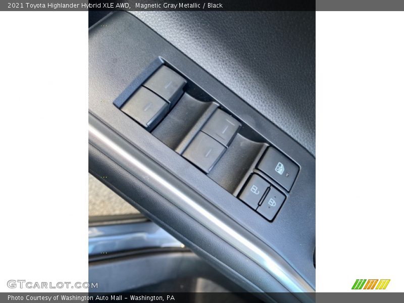 Magnetic Gray Metallic / Black 2021 Toyota Highlander Hybrid XLE AWD