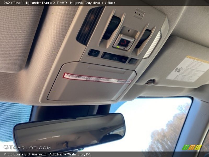 Magnetic Gray Metallic / Black 2021 Toyota Highlander Hybrid XLE AWD